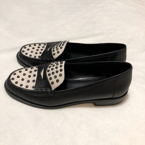 Michael Kors Leather Loafers. - Picture 2 of 10